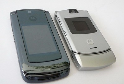 摩托羅拉RAZR V8 刀鋒再臨，一款被低估的經典翻蓋手機